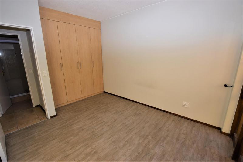 1 Bedroom Property for Sale in Lonehill Gauteng