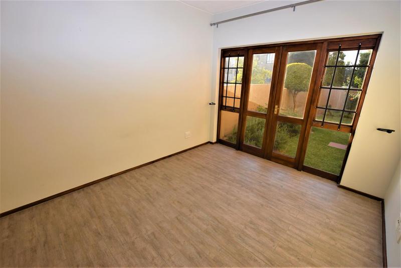 1 Bedroom Property for Sale in Lonehill Gauteng