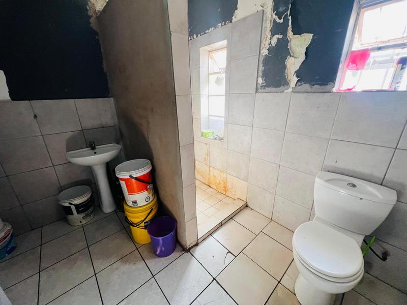 9 Bedroom Property for Sale in Bezuidenhout Valley Gauteng