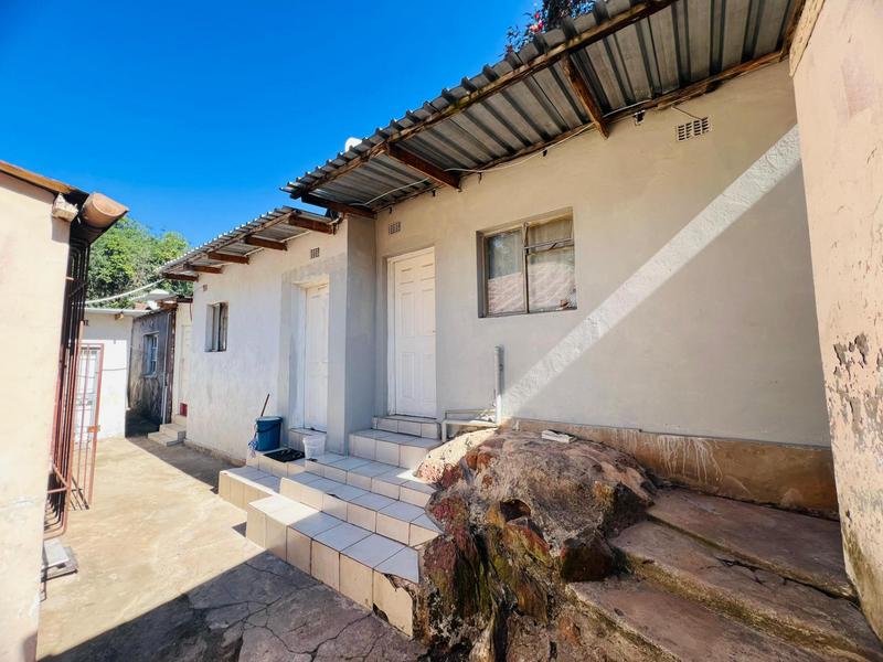 9 Bedroom Property for Sale in Bezuidenhout Valley Gauteng
