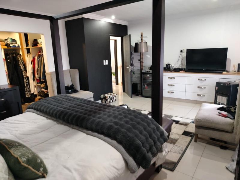 5 Bedroom Property for Sale in Amberfield Heights Gauteng
