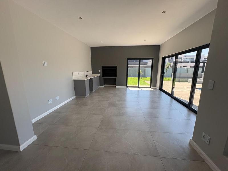 4 Bedroom Property for Sale in Midstream Heights Gauteng