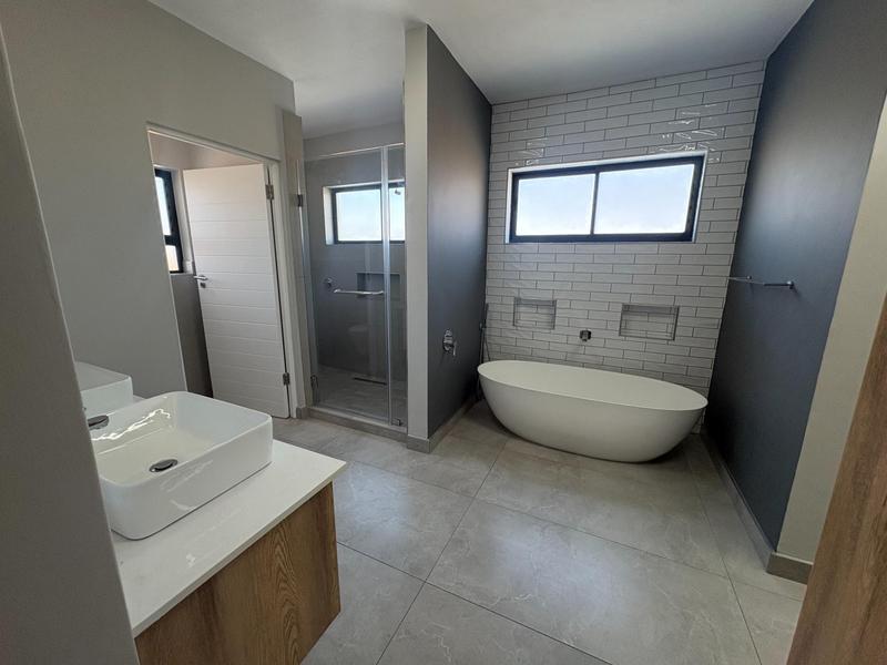 4 Bedroom Property for Sale in Midstream Heights Gauteng