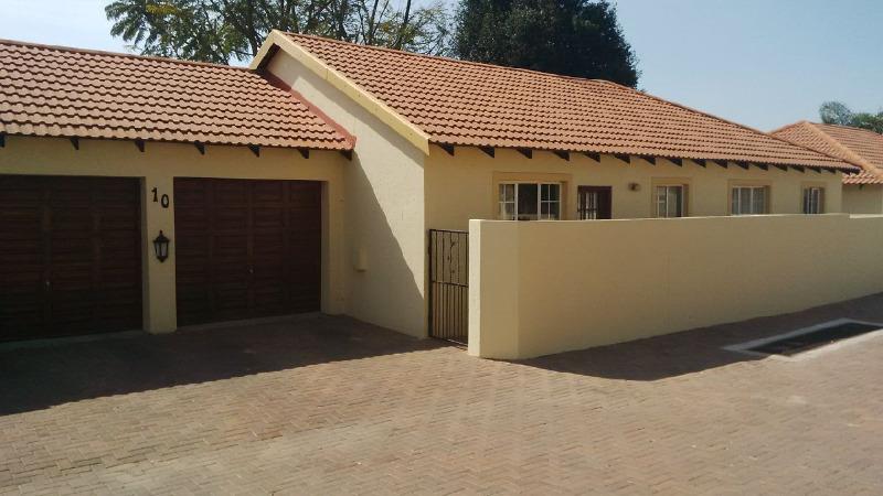 3 Bedroom Property for Sale in Ruimsig Gauteng