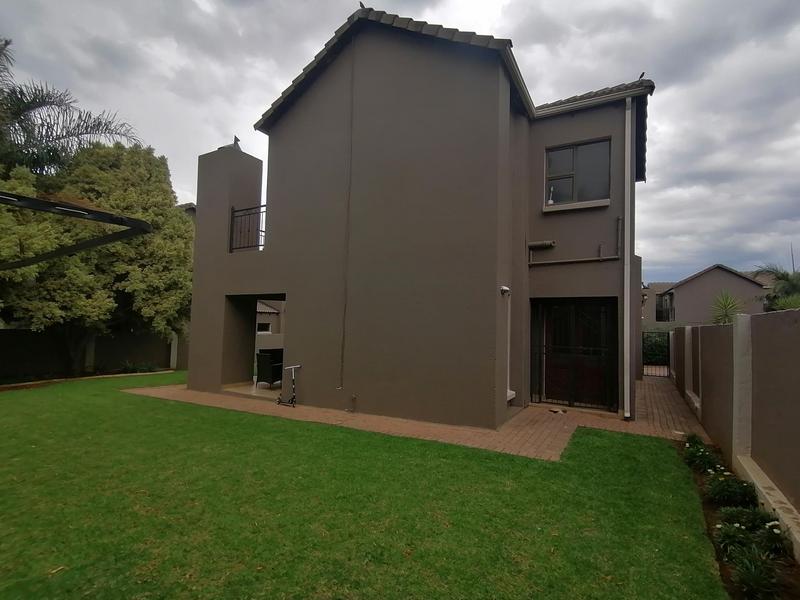 To Let 3 Bedroom Property for Rent in Amorosa Gauteng