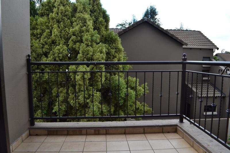 To Let 3 Bedroom Property for Rent in Amorosa Gauteng