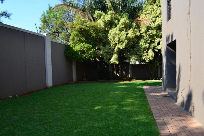 To Let 3 Bedroom Property for Rent in Amorosa Gauteng