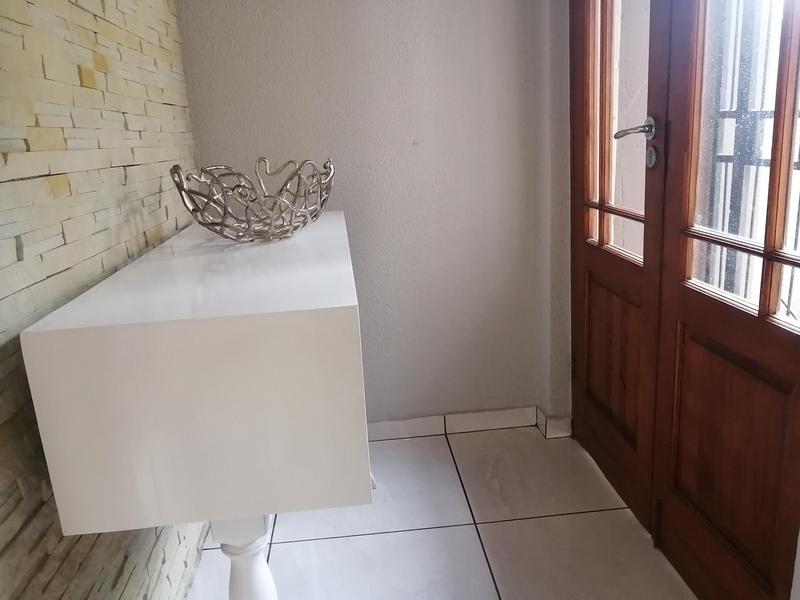 To Let 3 Bedroom Property for Rent in Amorosa Gauteng