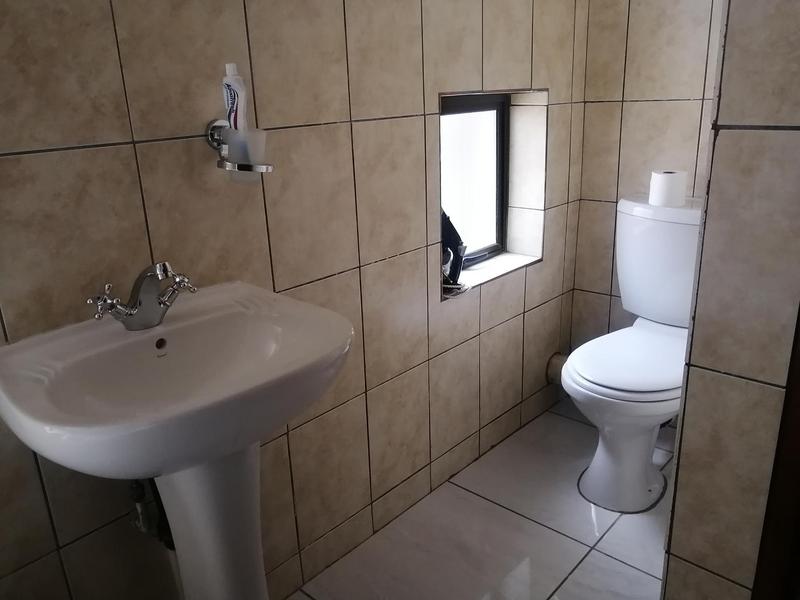 To Let 3 Bedroom Property for Rent in Amorosa Gauteng