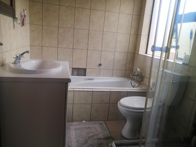 To Let 3 Bedroom Property for Rent in Amorosa Gauteng