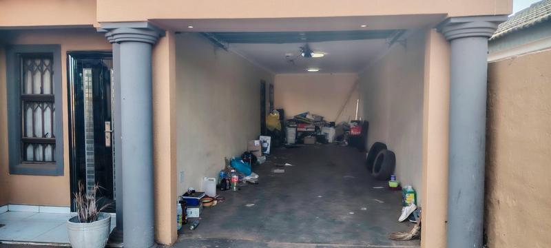 3 Bedroom Property for Sale in Protea Glen Gauteng