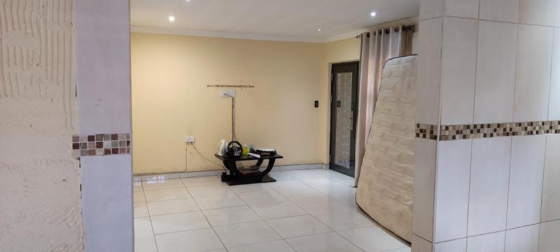 3 Bedroom Property for Sale in Protea Glen Gauteng