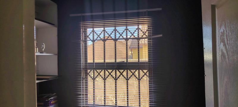 3 Bedroom Property for Sale in Protea Glen Gauteng