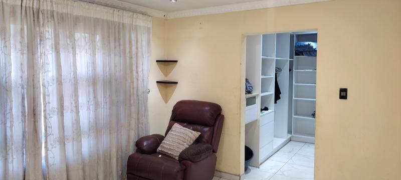 3 Bedroom Property for Sale in Protea Glen Gauteng