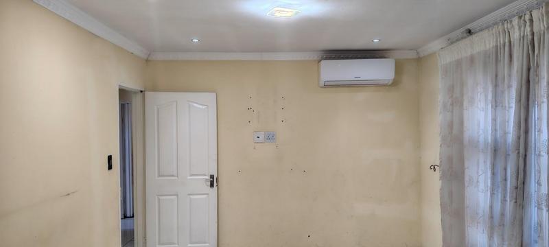 3 Bedroom Property for Sale in Protea Glen Gauteng