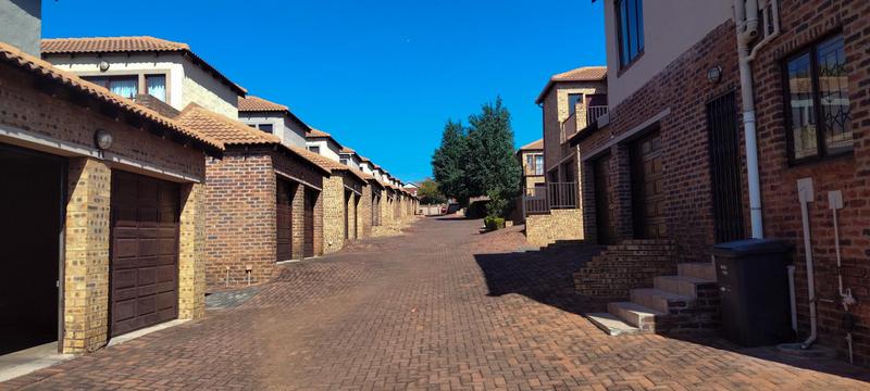 2 Bedroom Property for Sale in Willowbrook Gauteng
