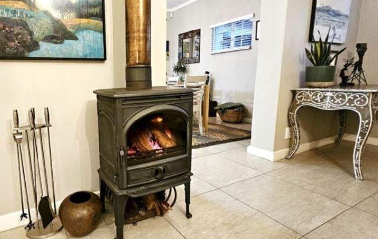 To Let 4 Bedroom Property for Rent in Menlo Park Gauteng
