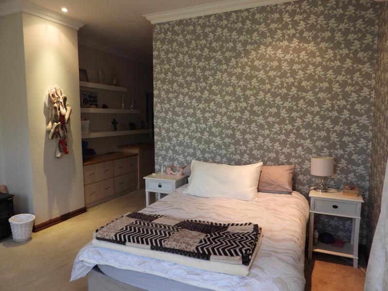 4 Bedroom Property for Sale in Cornwall Hill Gauteng