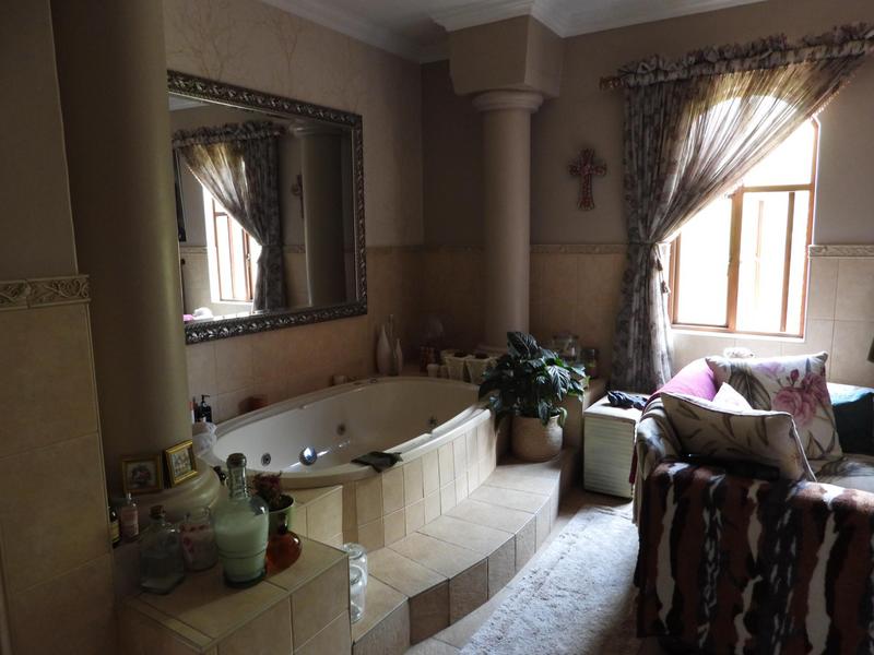4 Bedroom Property for Sale in Cornwall Hill Gauteng