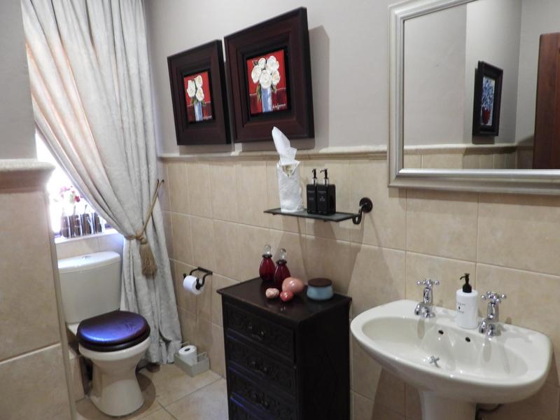 4 Bedroom Property for Sale in Cornwall Hill Gauteng