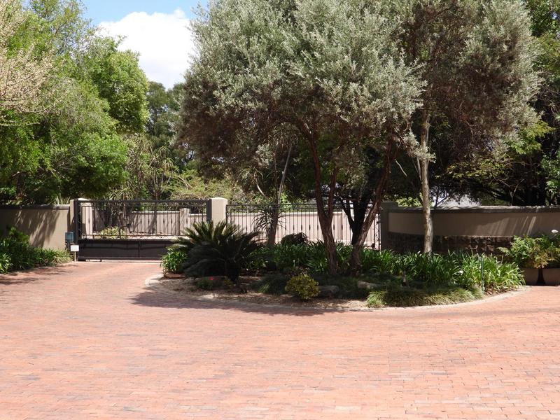 4 Bedroom Property for Sale in Cornwall Hill Gauteng