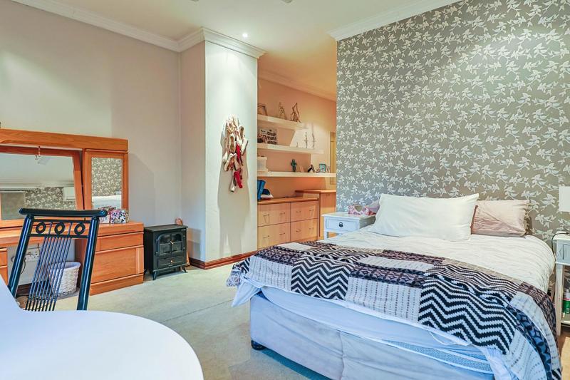 4 Bedroom Property for Sale in Cornwall Hill Gauteng