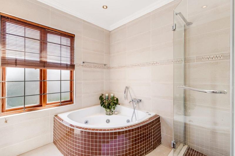 To Let 3 Bedroom Property for Rent in Bryanston Gauteng