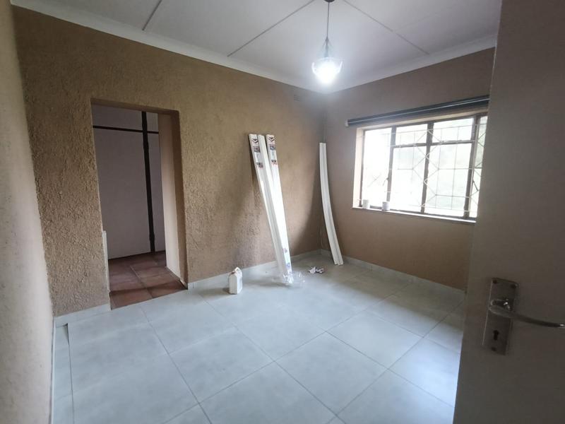 To Let 3 Bedroom Property for Rent in Strubenvale Gauteng