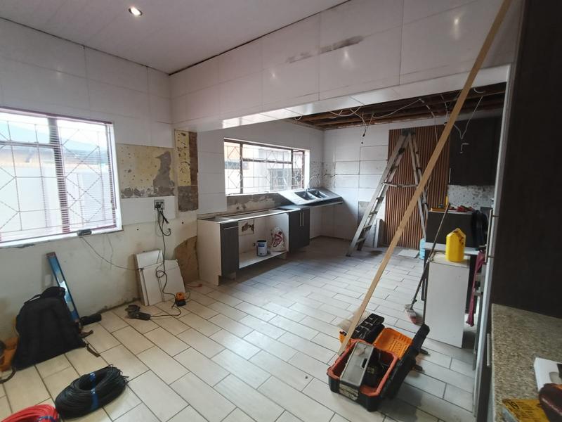 To Let 3 Bedroom Property for Rent in Strubenvale Gauteng