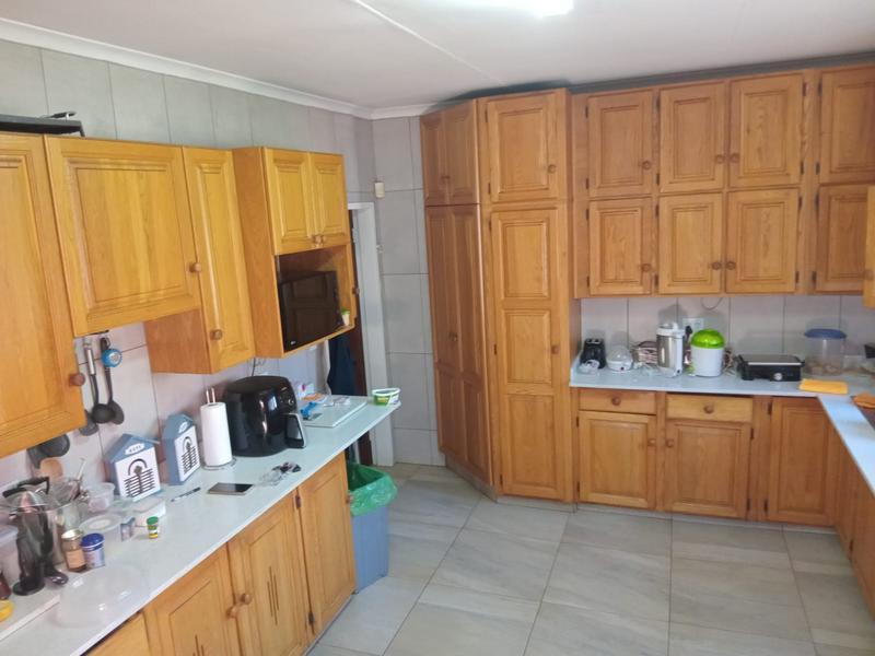 4 Bedroom Property for Sale in Eldoraigne Gauteng