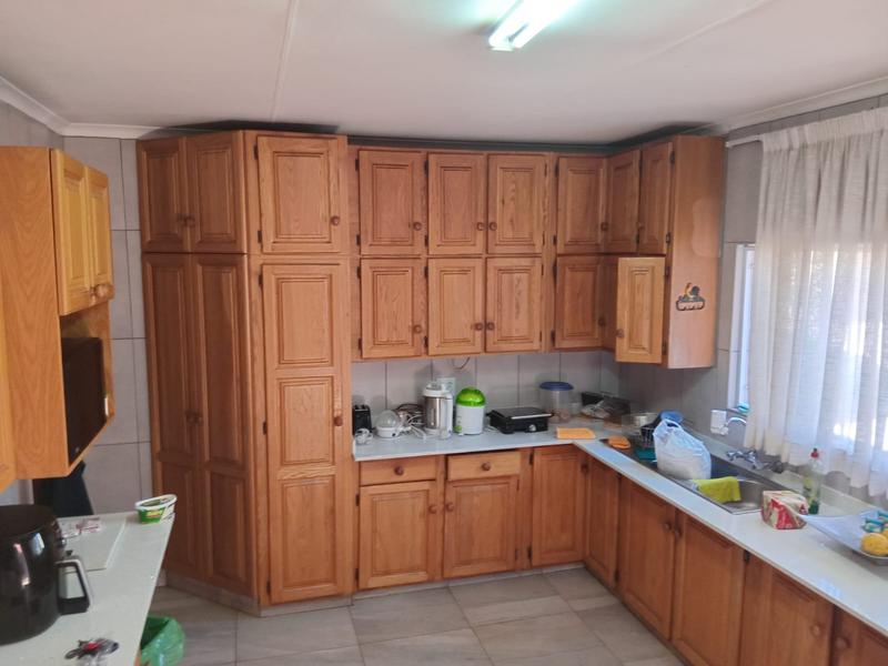 4 Bedroom Property for Sale in Eldoraigne Gauteng