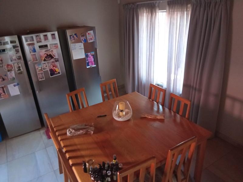 4 Bedroom Property for Sale in Eldoraigne Gauteng