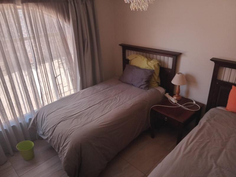 4 Bedroom Property for Sale in Eldoraigne Gauteng