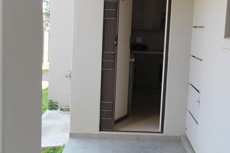 2 Bedroom Property for Sale in Erand Gardens Gauteng