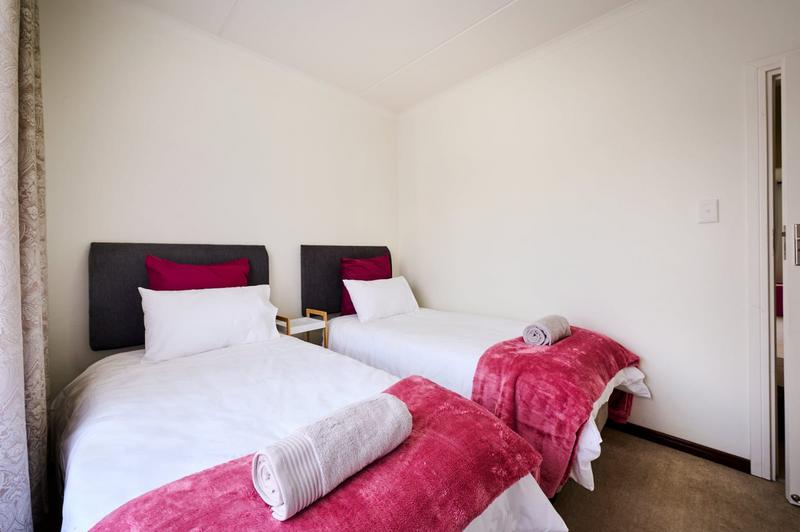 2 Bedroom Property for Sale in Erand Gardens Gauteng