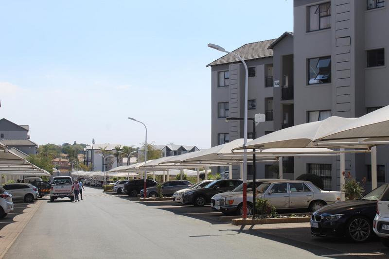 2 Bedroom Property for Sale in Erand Gardens Gauteng