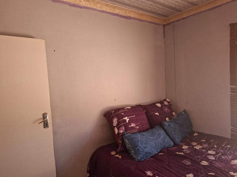 2 Bedroom Property for Sale in Protea Glen Gauteng