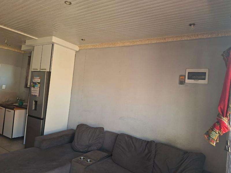 2 Bedroom Property for Sale in Protea Glen Gauteng
