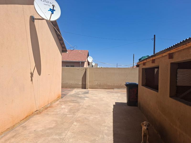 2 Bedroom Property for Sale in Protea Glen Gauteng