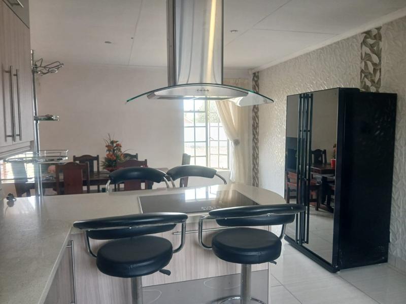 3 Bedroom Property for Sale in Eike Park Gauteng