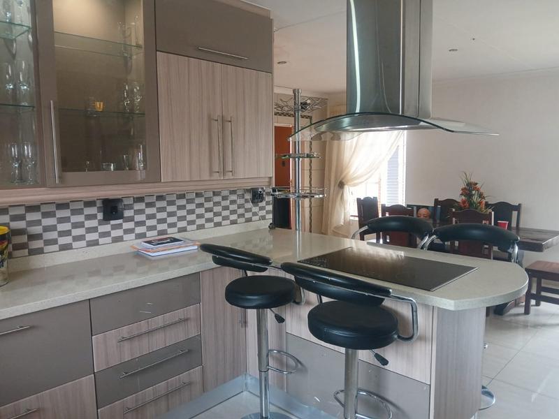 3 Bedroom Property for Sale in Eike Park Gauteng