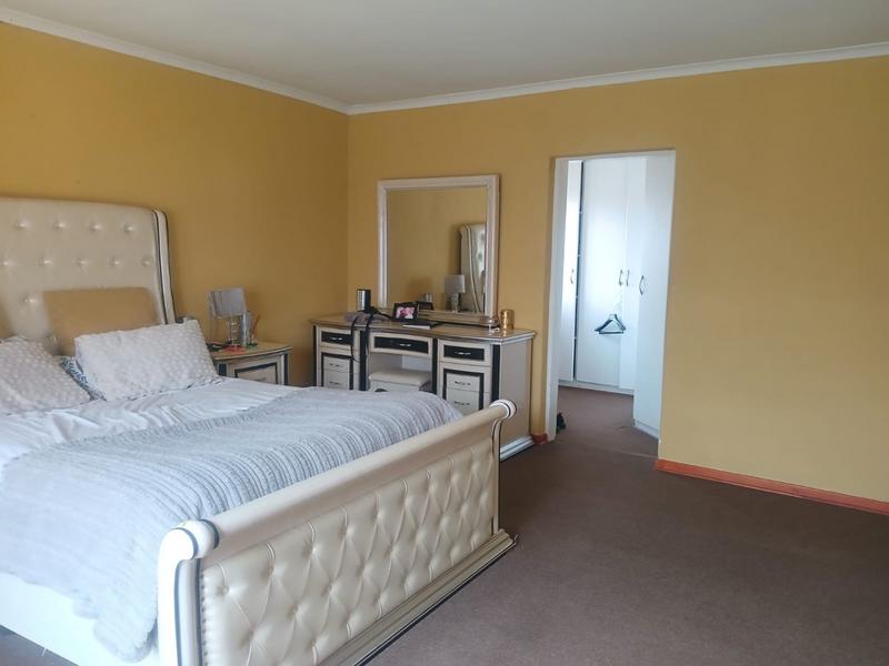 3 Bedroom Property for Sale in Eike Park Gauteng