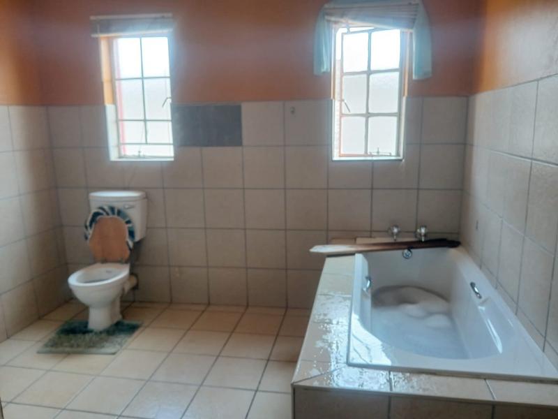 3 Bedroom Property for Sale in Eike Park Gauteng