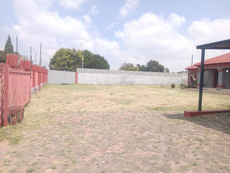 3 Bedroom Property for Sale in Eike Park Gauteng
