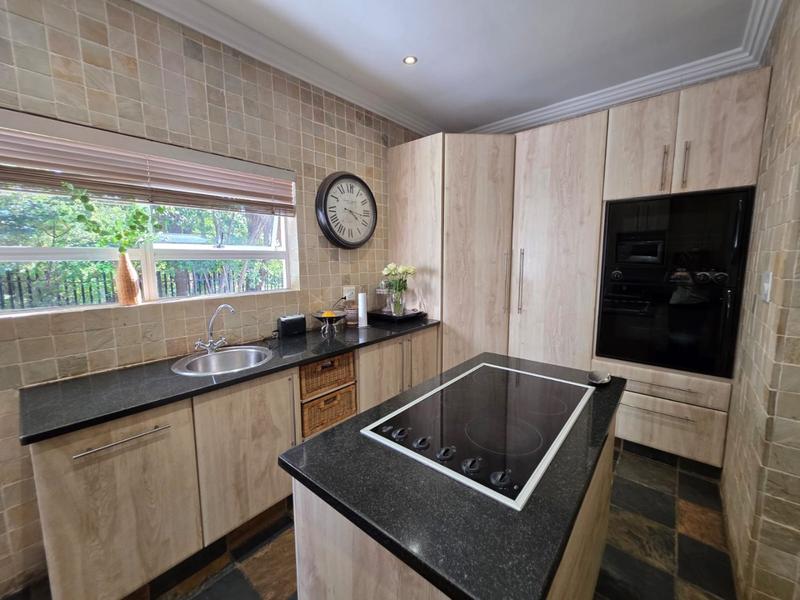 5 Bedroom Property for Sale in Greenhills Gauteng