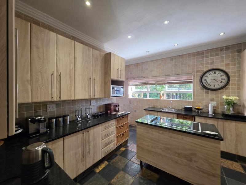 5 Bedroom Property for Sale in Greenhills Gauteng