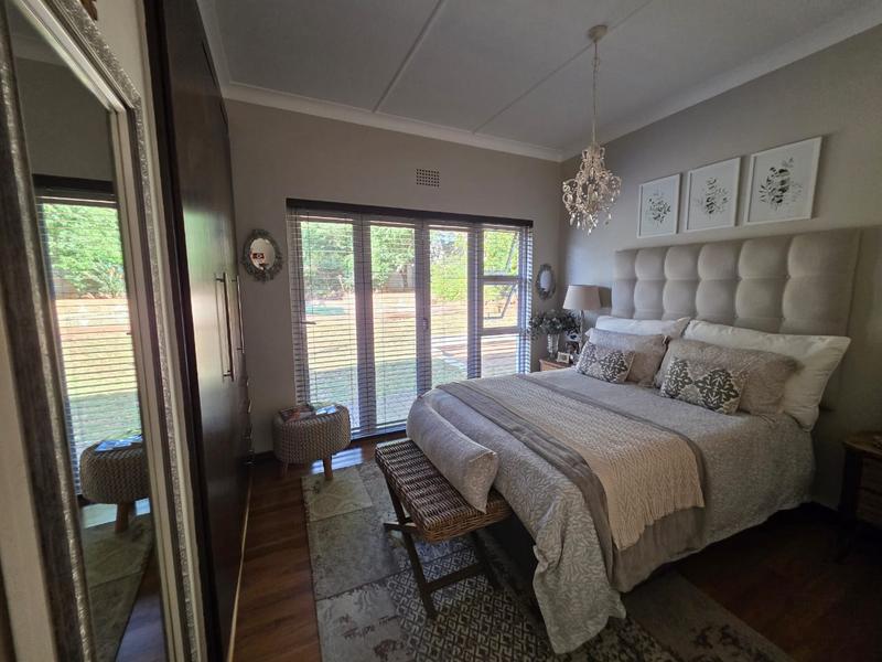 5 Bedroom Property for Sale in Greenhills Gauteng