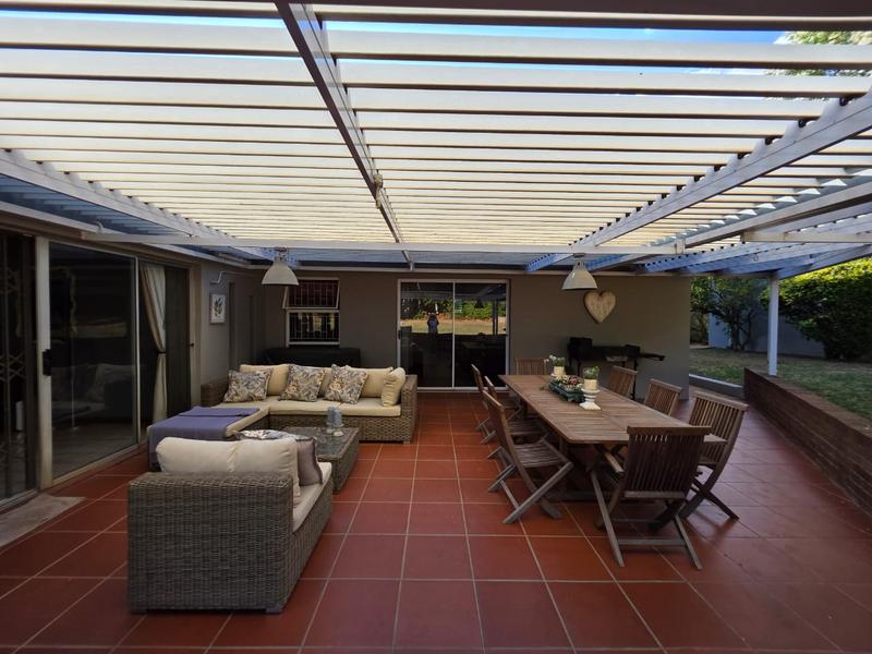 5 Bedroom Property for Sale in Greenhills Gauteng