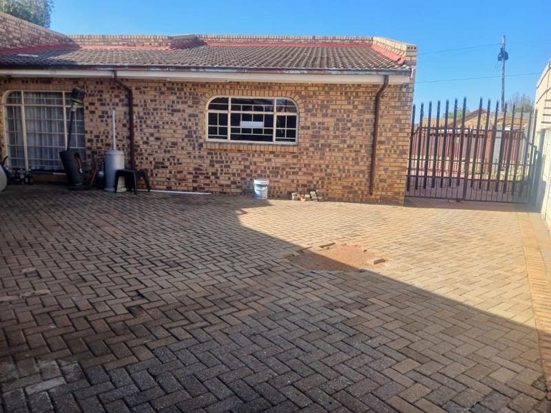 3 Bedroom Property for Sale in Randpoort Gauteng