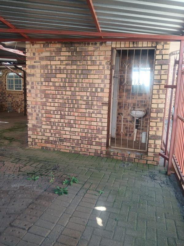 3 Bedroom Property for Sale in Randpoort Gauteng